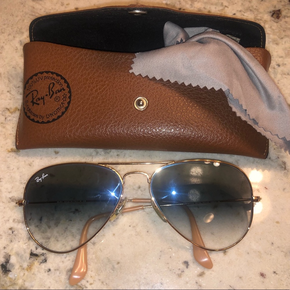 Blue gradient ray ban aviators with gold frame